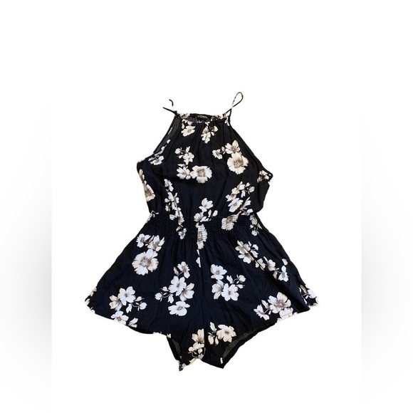 Brandy Melville Black Floral Blanche Romper - Picture 2 of 7